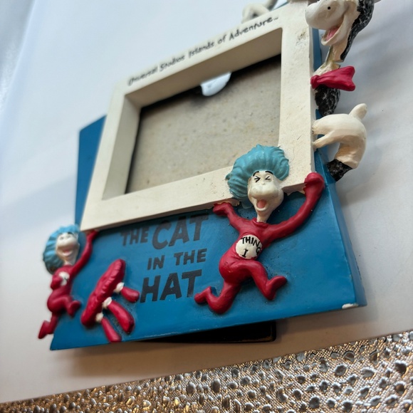 Universal Dr. Seuss Cat in the Hat Islands of Adventure Freestanding Photo Frame - Picture 14 of 16